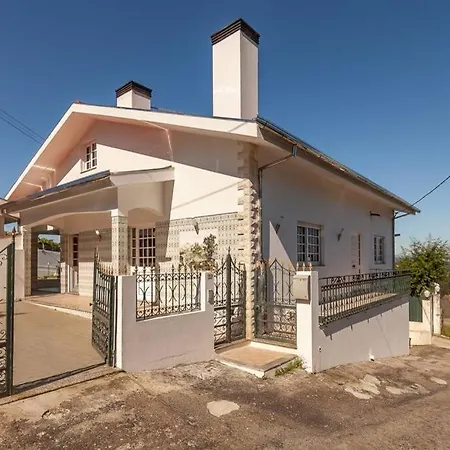 Casa Do Costa Em Arouca Com Piscina Holiday home Fermedo